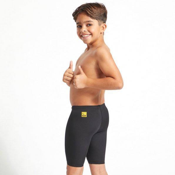 youth jammer solid – 1.10.220-Black-Usage.Main-02